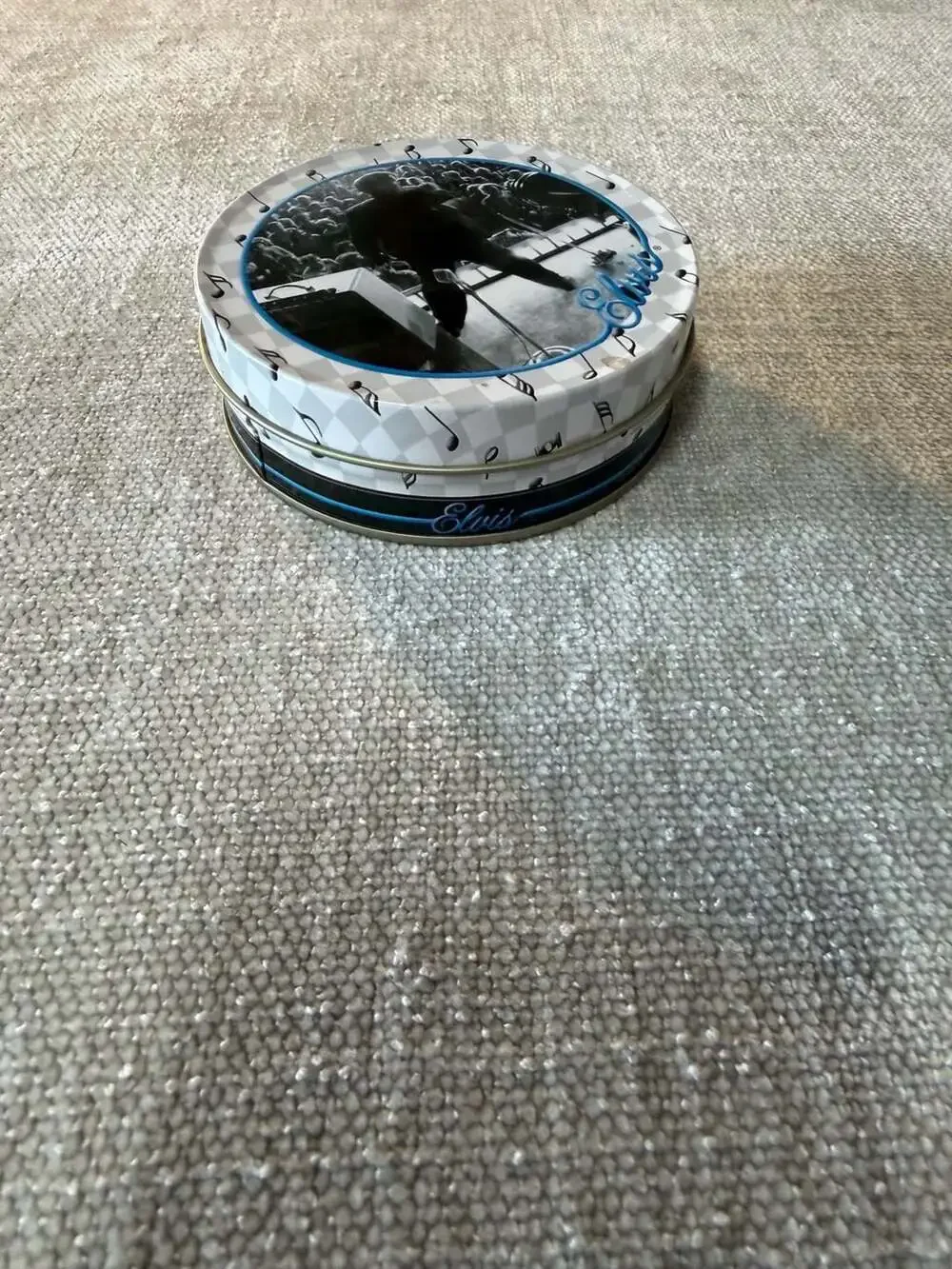 Vintage Elvis Presley Metal Coaster Set of 4 in Round Collectible Tin